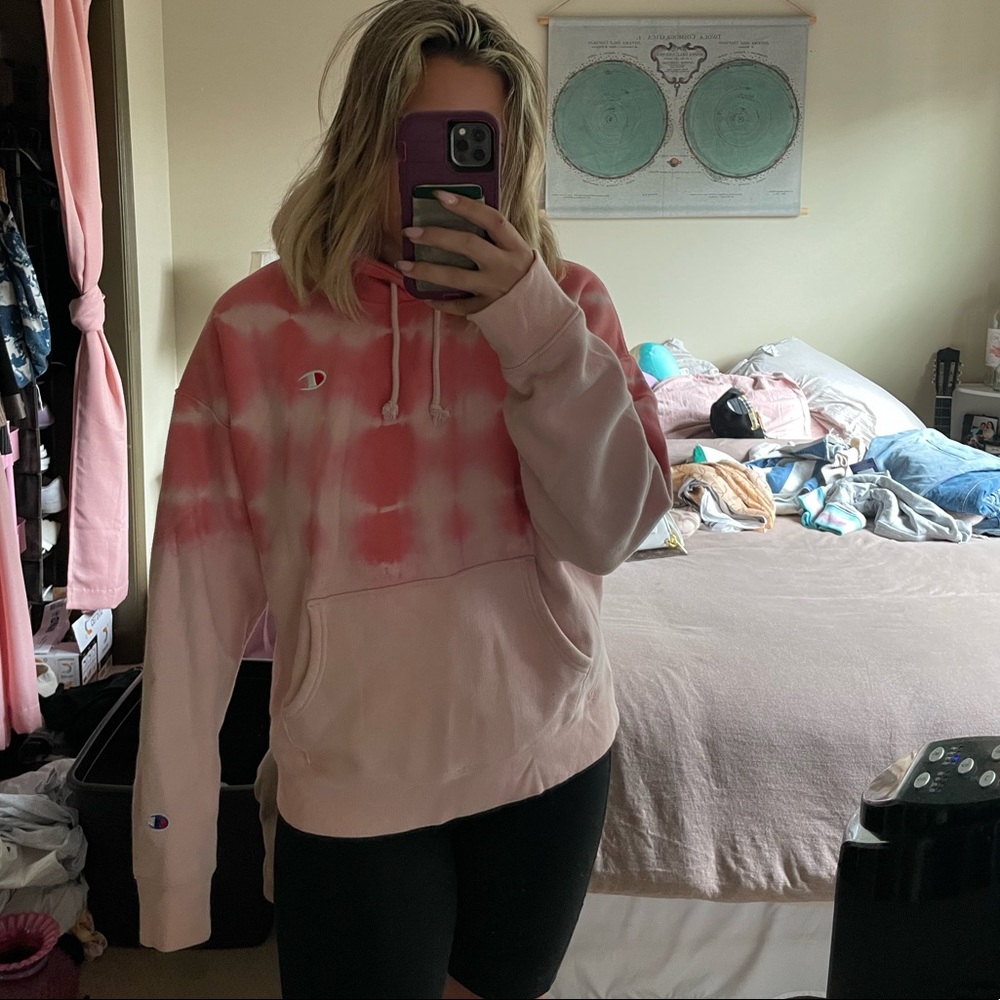 Champion Reverse Weave pink hooded sweatshirt